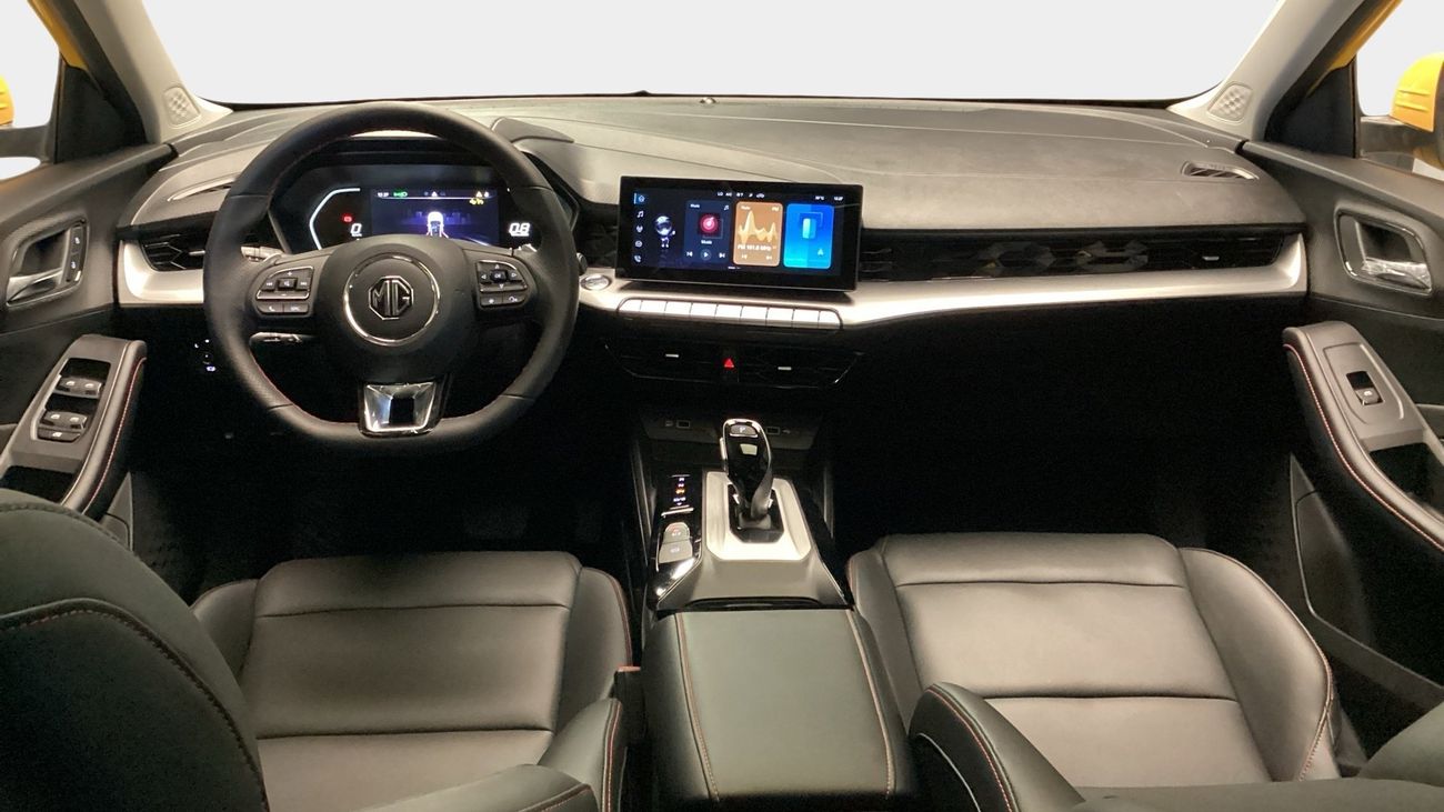 أم جي GT 1.5T LUX DCT | شامل الضمان | 0 ﺪﻔﻋﺓ ﺃﻮﻟﻯ