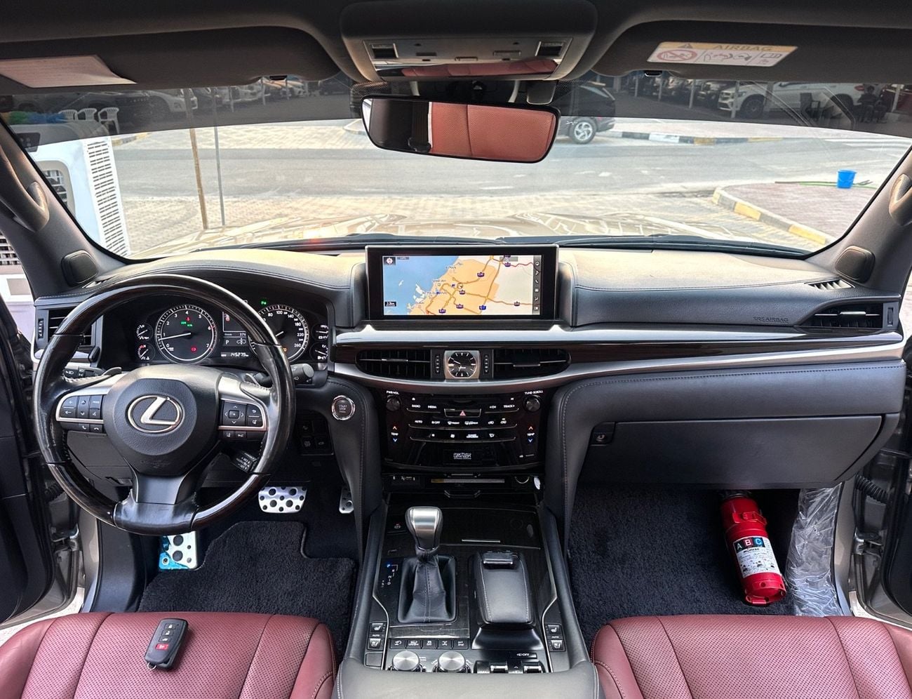 لكزس LX 570 PLATINUM SIGNATURE