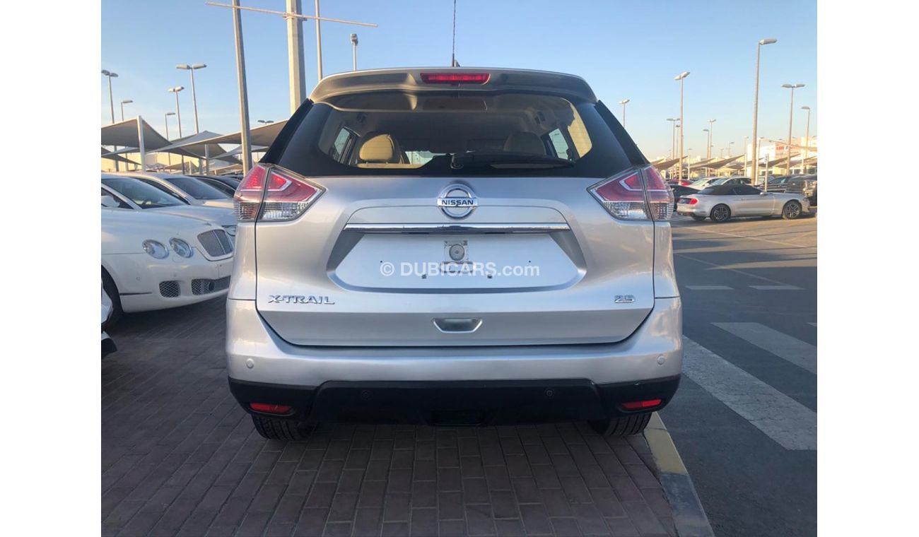 Nissan XTrail Nissan XTrail model 2015 GCC car prefect condition full service full option low mileage