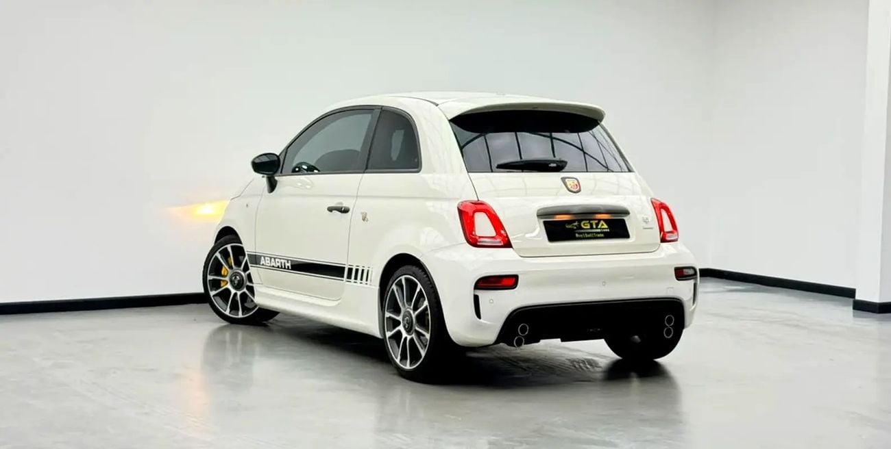 أبارث 695 كومبيتيتسيونه Fiat , 7 Years Warranty, Full Service History, Fully Loaded, GCC