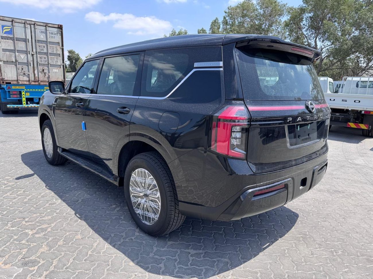 Nissan Patrol SE Platinum City 3.8L BLACK/ BURGUNDY