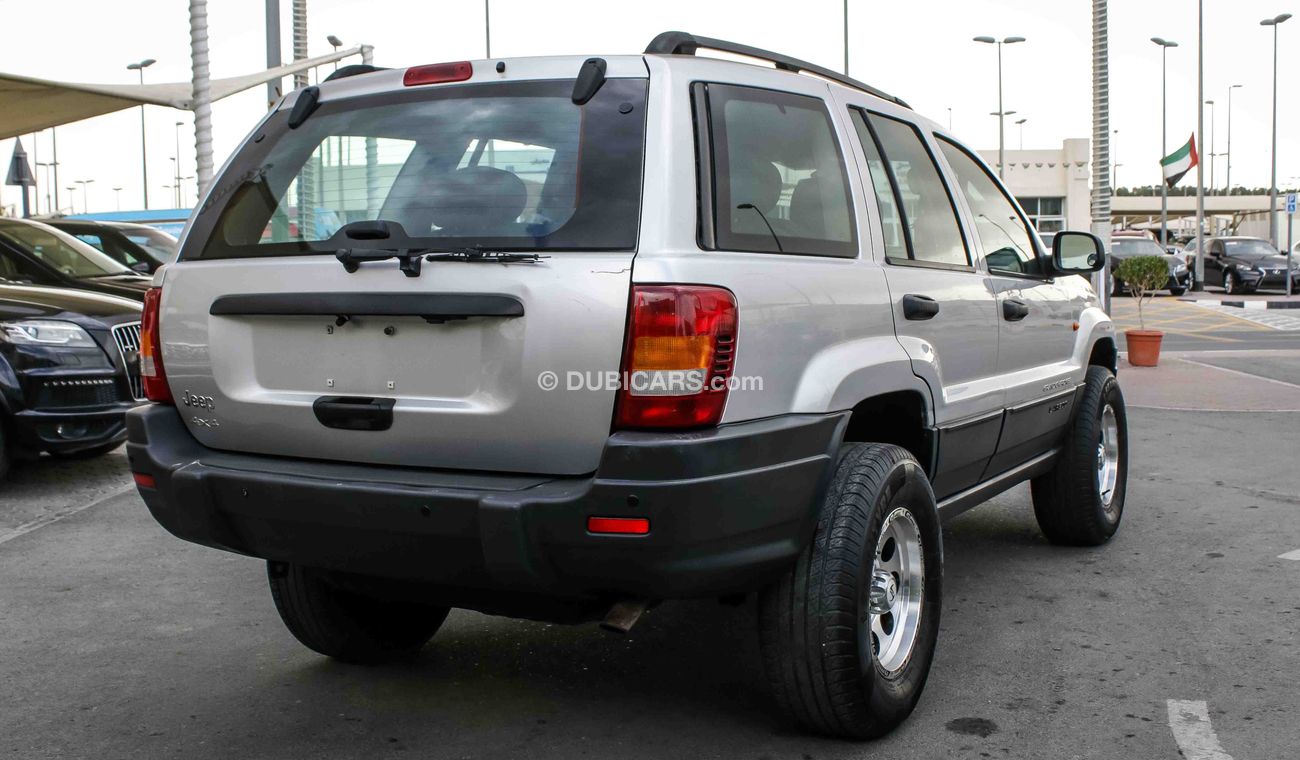 Jeep Grand Cherokee 4.0 V6 4X4 Laredo