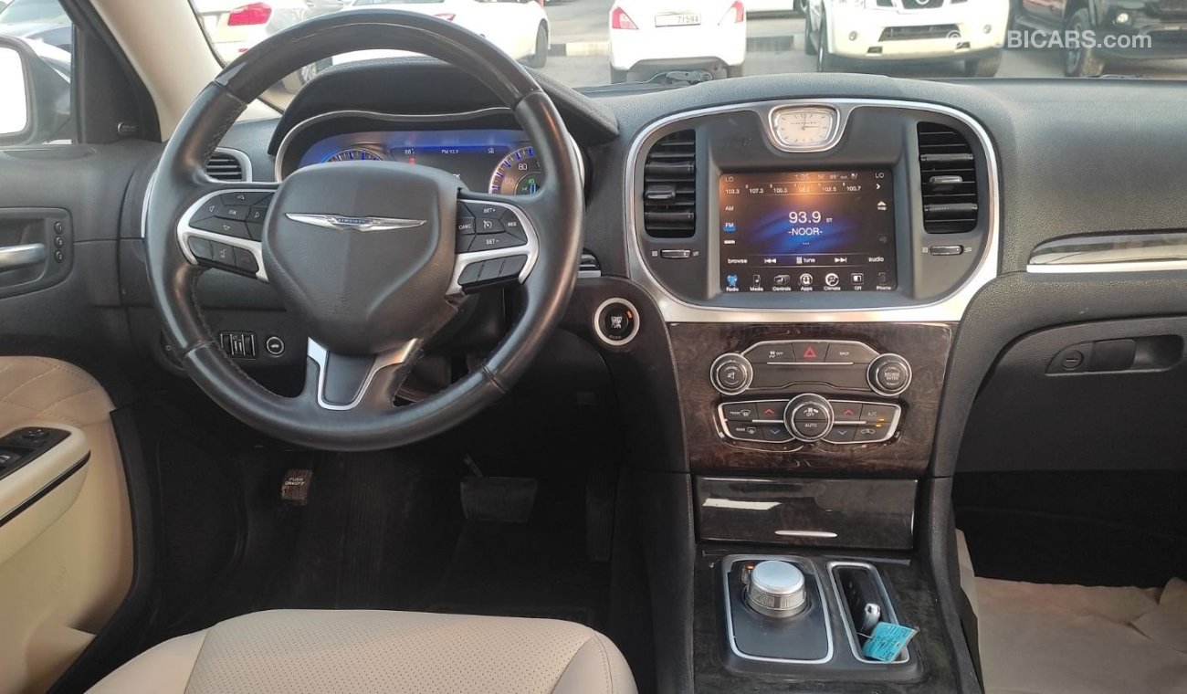 كرايسلر 300C بلس