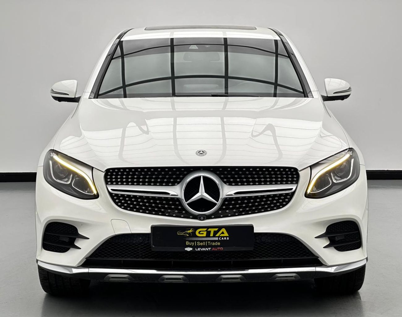 Mercedes-Benz GLC 250 4MATIC 2.0L 2018 Mercedes-Benz GLC 250 4MATIC Coupe, 1 Year Unlimited KM Warranty, Full Service Hist