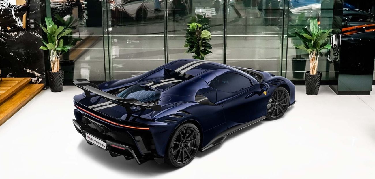فيراري SF90 سبيدر 4.0L Twin-Turbocharged V8 + 3 Electric Motors