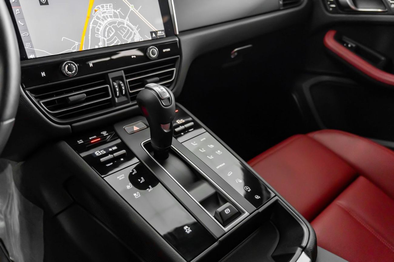 Porsche Macan Std 2.0L (260 HP)