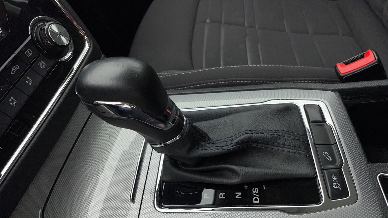 MG RX5 STD 1.5 | Zero Down Payment | Home Test Drive