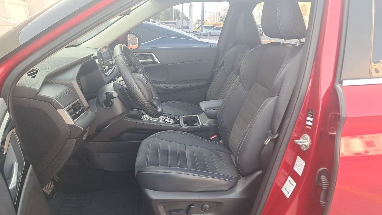 ميتسوبيشي آوتلاندر H/L SYNTHETIC LEATHER SEATS WITH SUNROOF 2.5 | بدون دفعة مقدمة | اختبار القيادة في المنزل