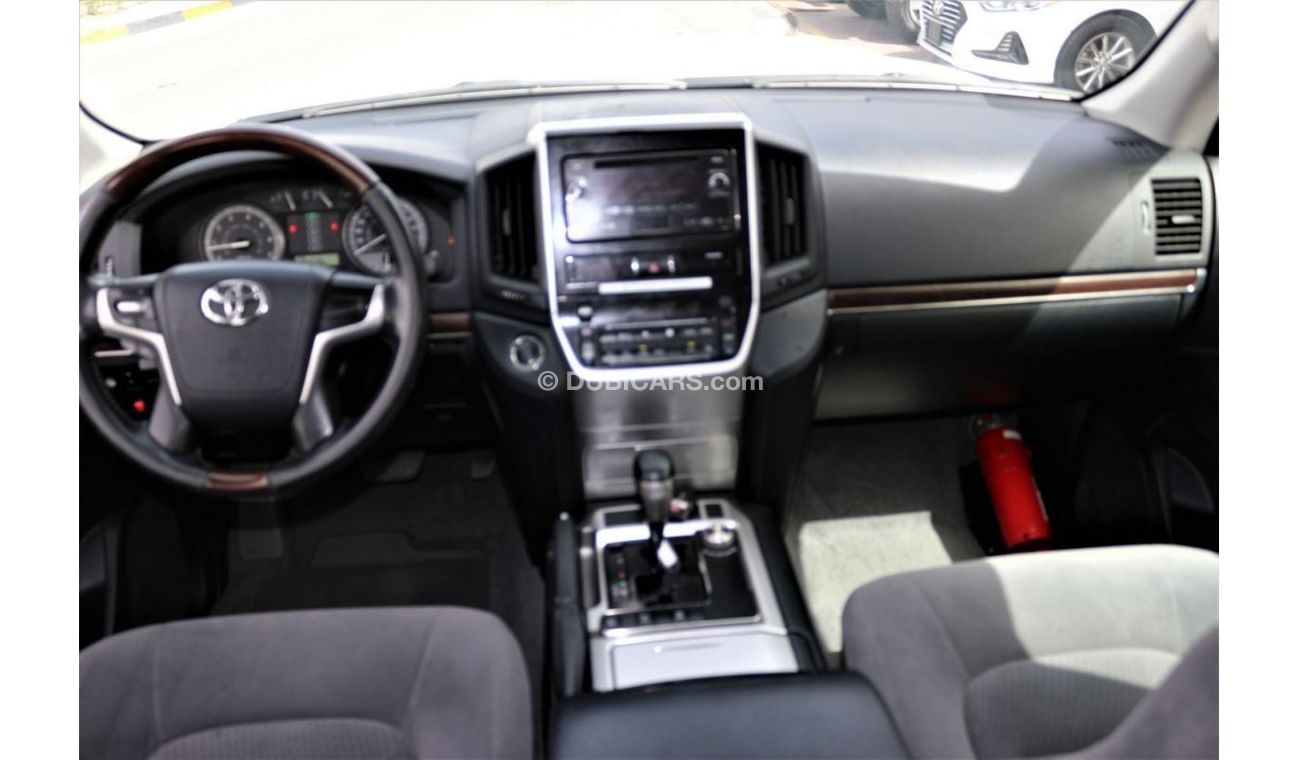 Toyota Land Cruiser GXR GXR TOYOTA LAND CRUISER 2016 GCC V6 FULL AUTOMATIC