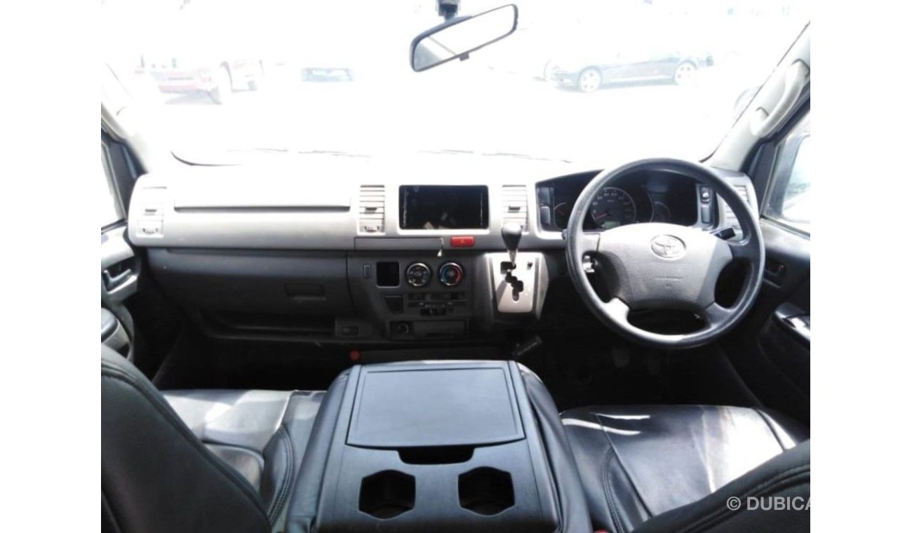 تويوتا هاياس Hiace RIGHT HAND DRIVE (Stock no PM 555 )