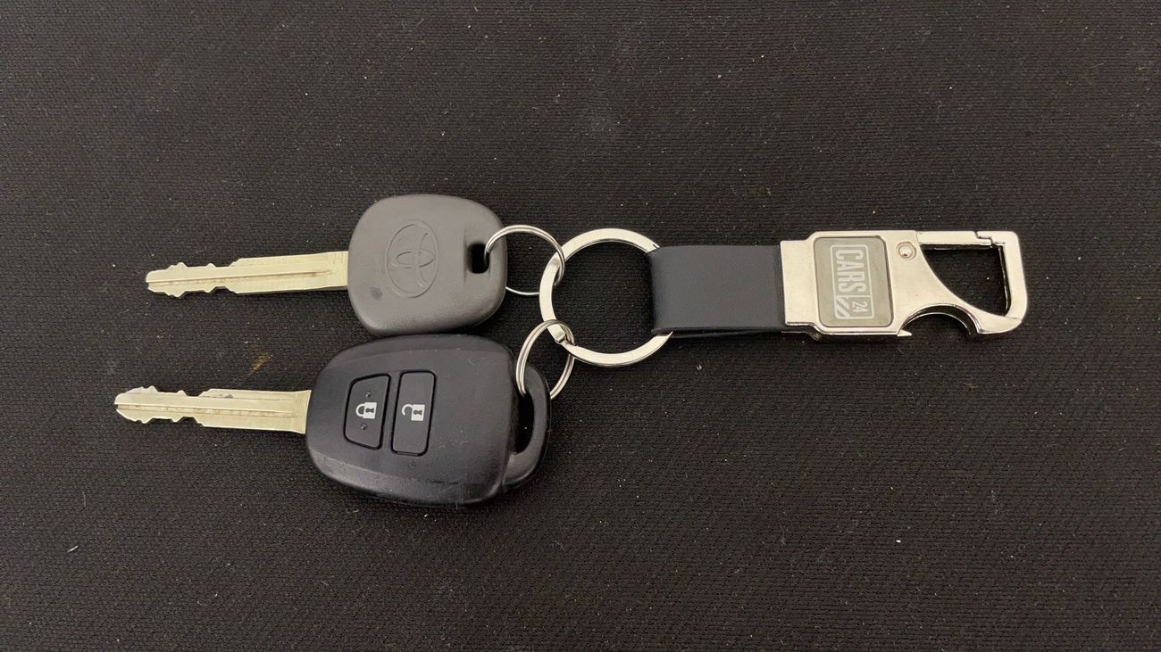 تويوتا راف ٤ EX 2.5 | بدون دفعة مقدمة | اختبار القيادة في المنزل