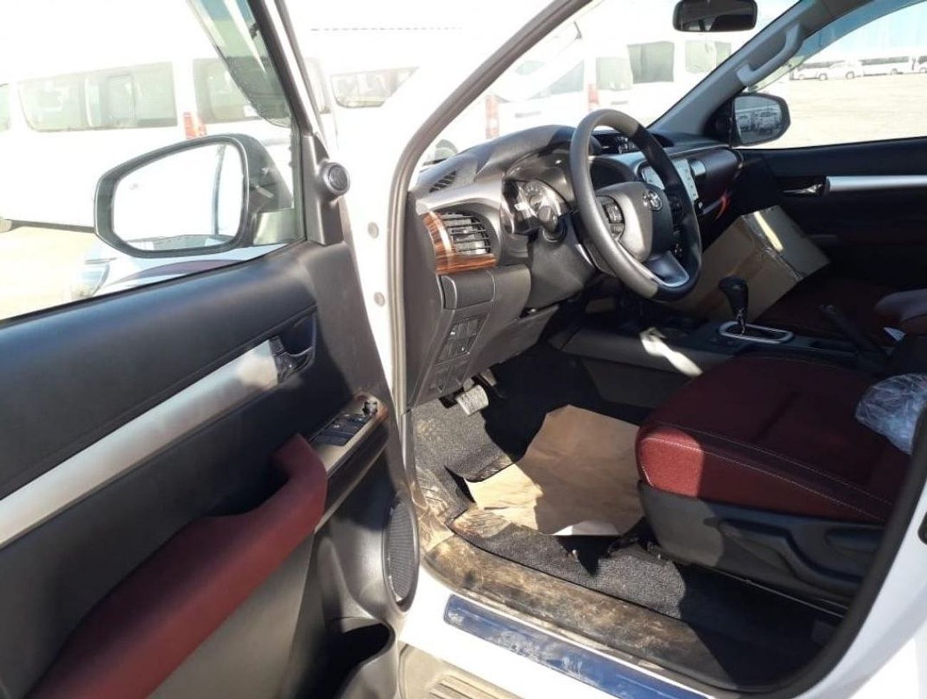 تويوتا هيلوكس Toyota Hilux 4x4 Double Cabin 2.4L Diesel AT full option 2022YM