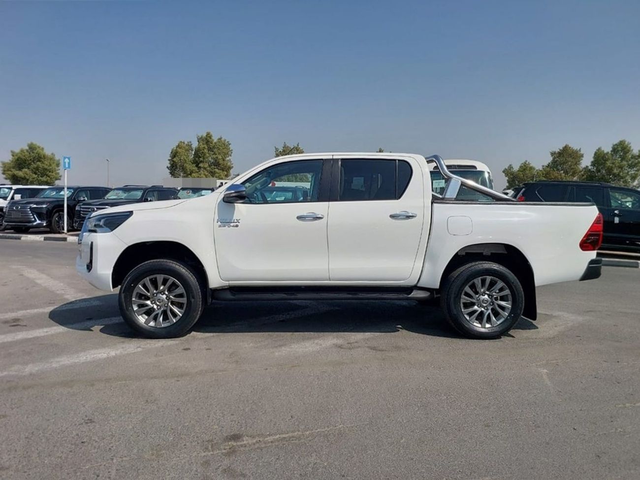 Toyota Hilux TOYOTA HILUX PICKUP RHD 2021 MODEL 2.8 L DIESEL  AUTOMATIC(PM34867)