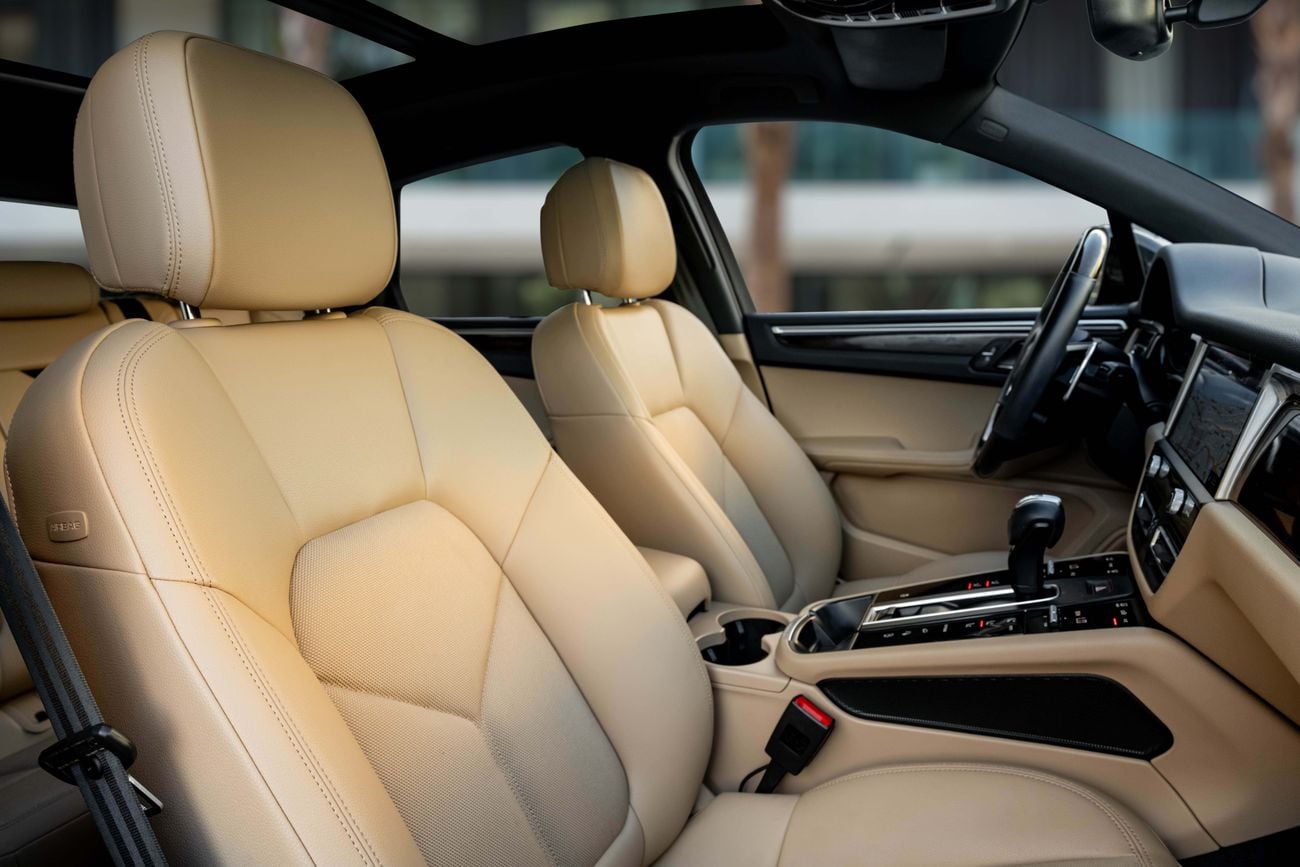 بورش ماكان 4,603 P.M | Porsche Warranty til April 2027 | Chrono Pack | 0% Downpayment