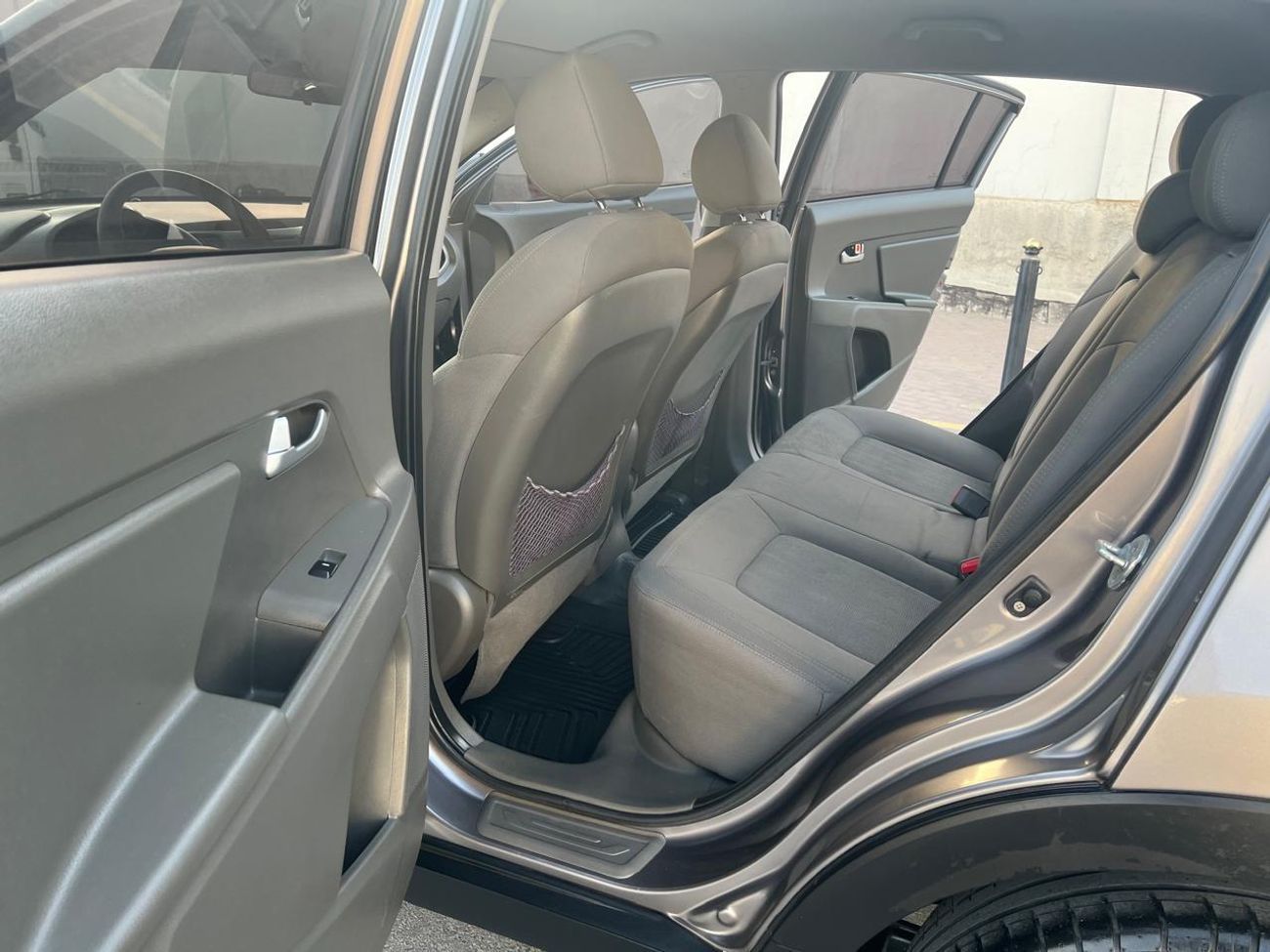 كيا سبورتيج LX 2.0L