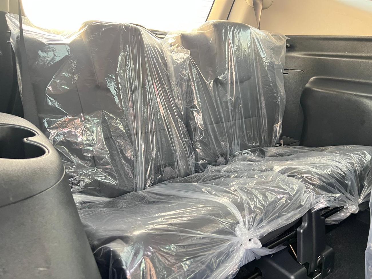 ميتسوبيشي باجيرو diesel 2.4 liter ,right hand drive only for export available ,full options