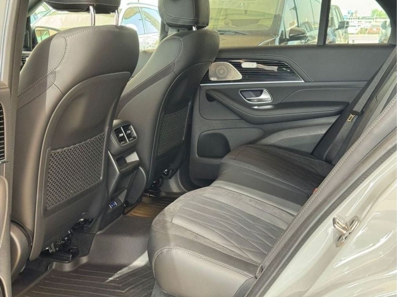 مرسيدس بنز GLE 53 AMG 2024- Mercedes-AMG GLE 53-4matic