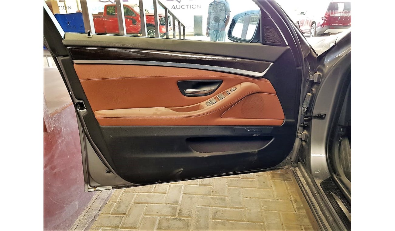 بي أم دبليو 528i