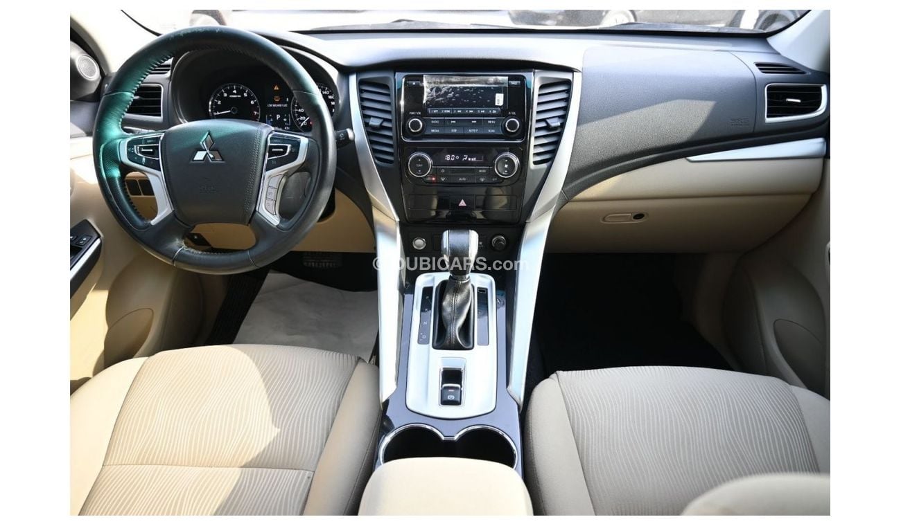 ميتسوبيشي مونتيرو ميتسوبيشي مونتيرو سبورت 3.0 لتر دفع رباعي 5 باب اللون الابيض الموديل: 2017