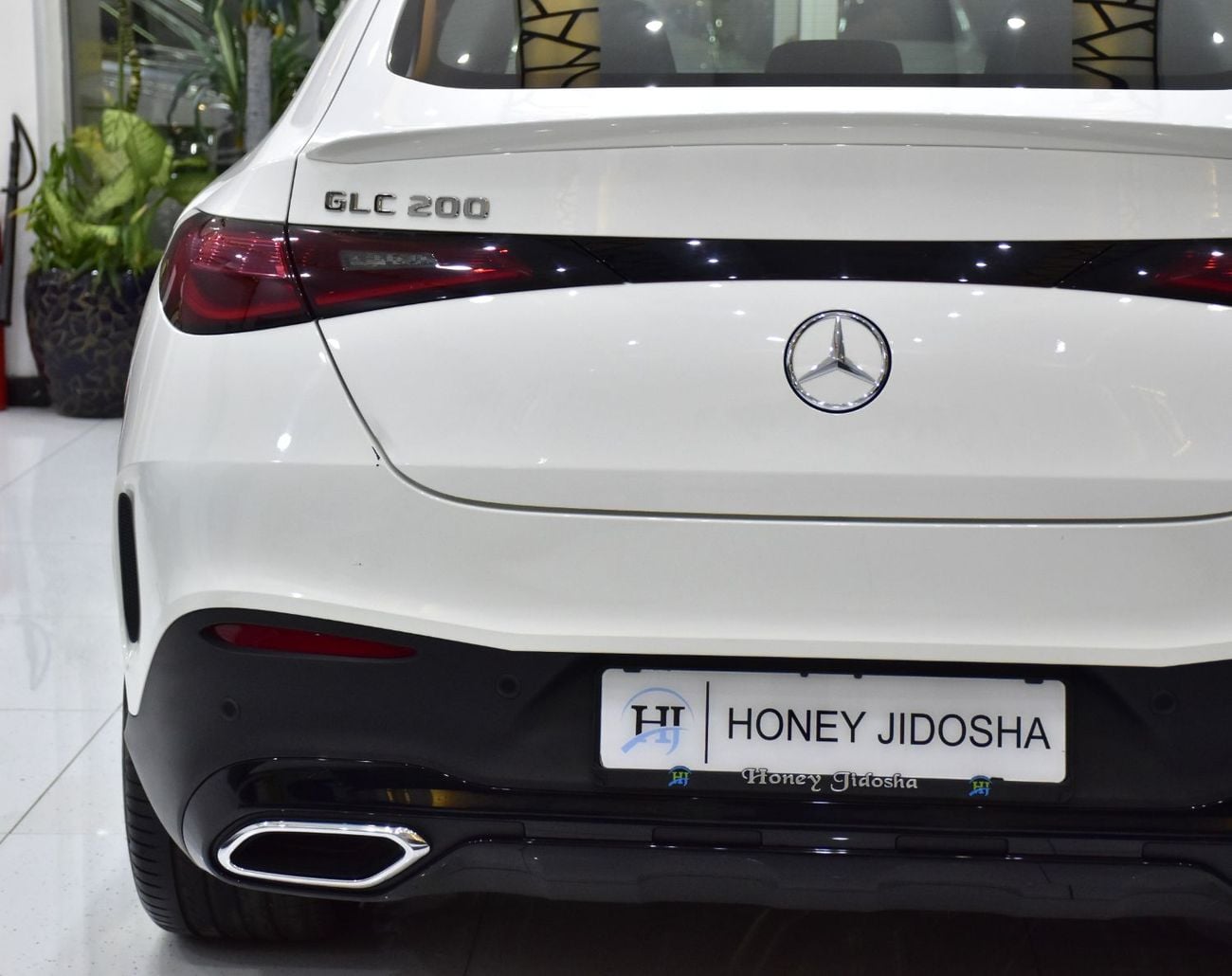 Mercedes Benz GLC200 4MATIC HIGH EXCELLENT DEAL for our Mercedes Benz GLC200 4Matic ( 2025 Model ) in White Color GCC Spe