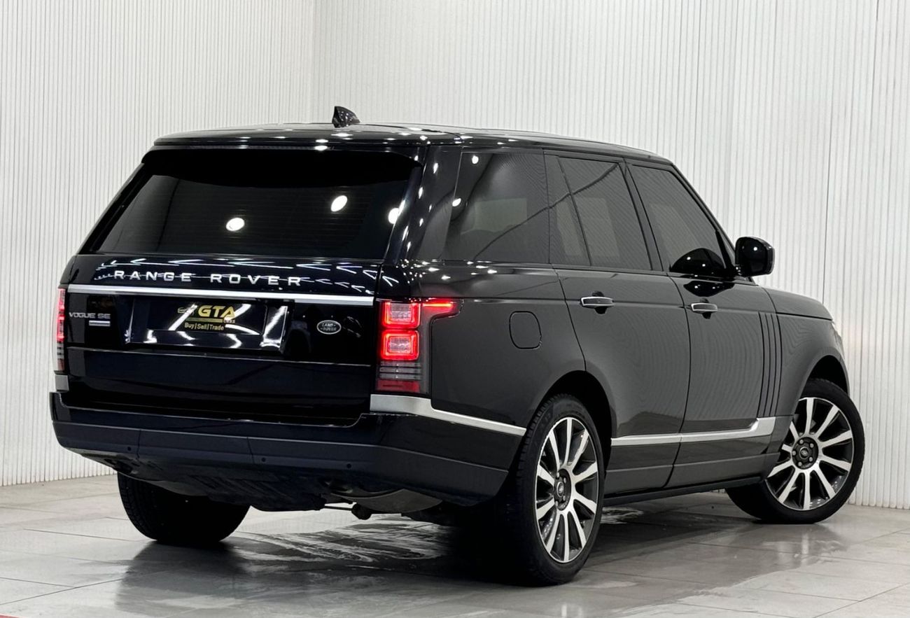 Land Rover Range Rover 2017 Range Rover Vogue SE Supercharged, Warranty, Full Range Rover Service History, Full Option, GCC
