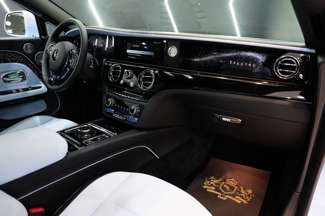 Rolls Royce Spectre STD 2024 Rolls-Royce Spectre, Bespoke Audio, Illuminated Grille, Starlight, Dealer Warrr + Serv!!