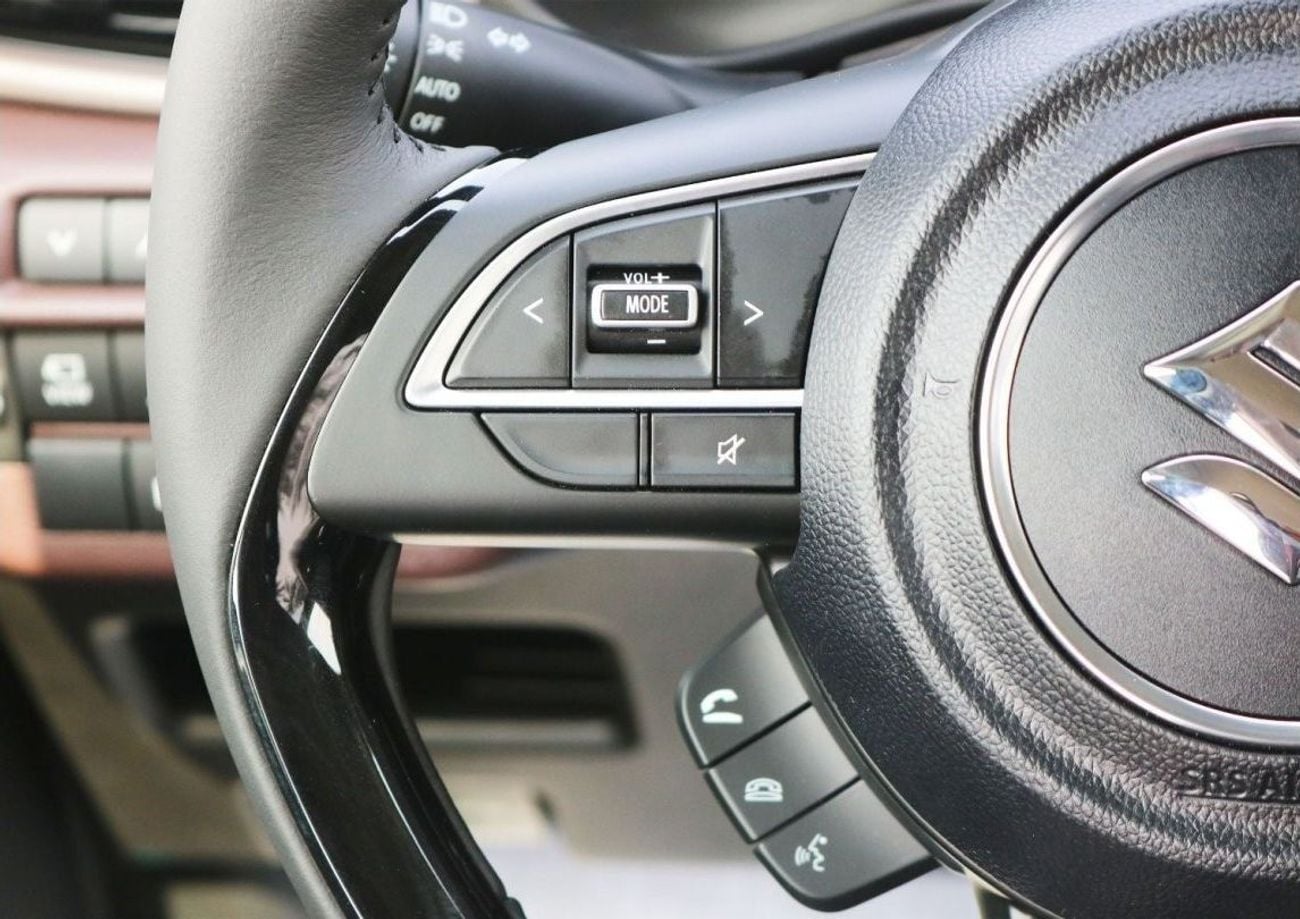 سوزوكي فرونكس GLX 1.5L | 9 inch Display Audio | 360 Camera | HUD | 6 Airbags | 2025 - EXPORT ONLY