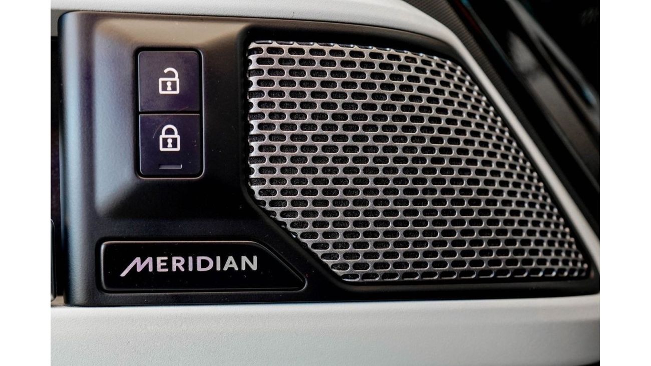 لاند روفر ديفندر