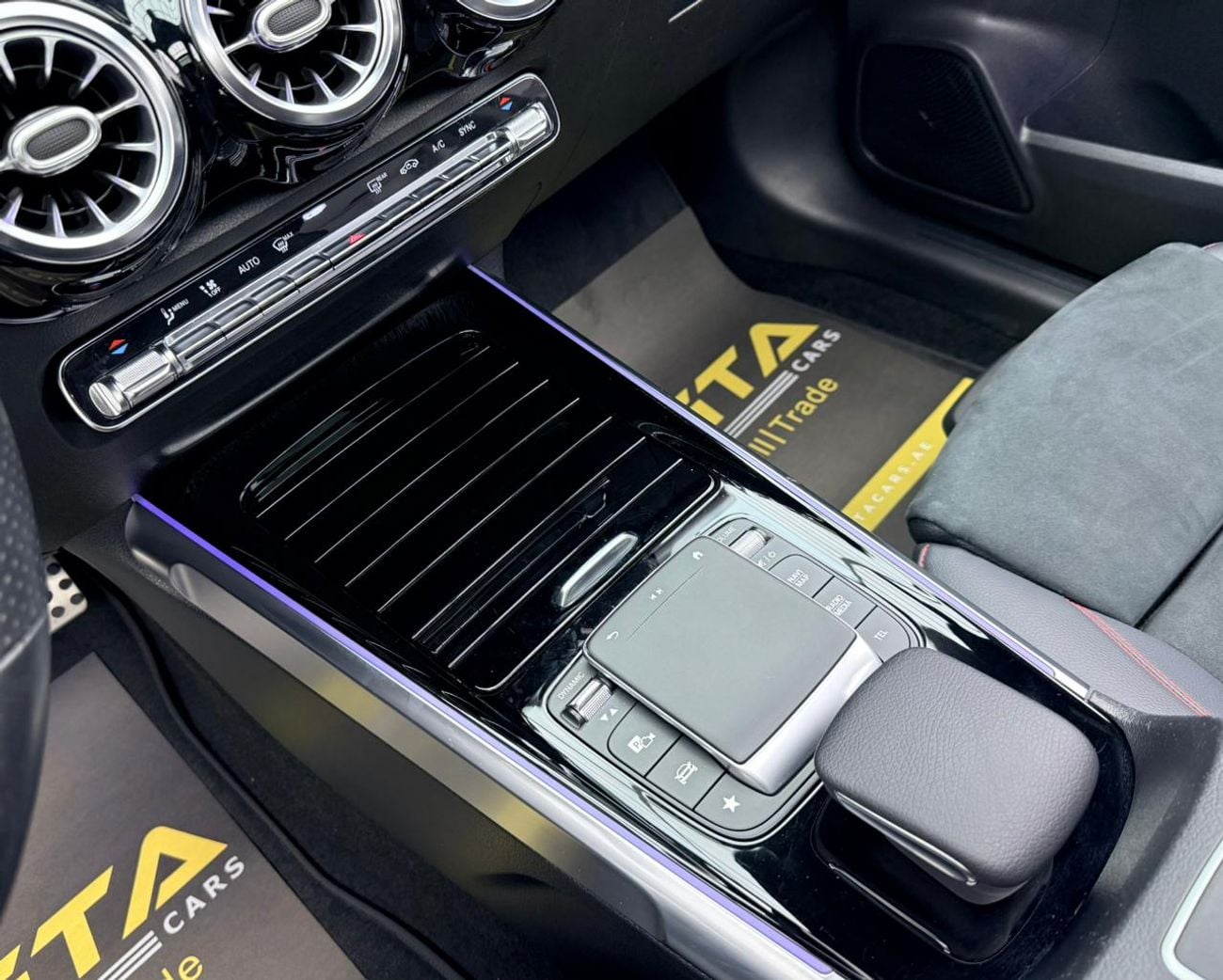 مرسيدس بنز GLB 250 4MATIC 2.0L (221 HP)