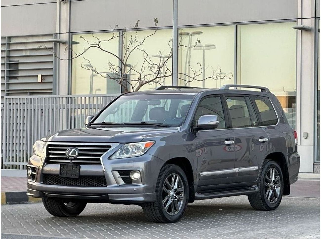لكزس LX 570 Platinum Signature 5.7L LEXUS LX570s 2014 GCC// ACCIDENTS FREE// FULL OPTIONS// PERFECT CONDITION