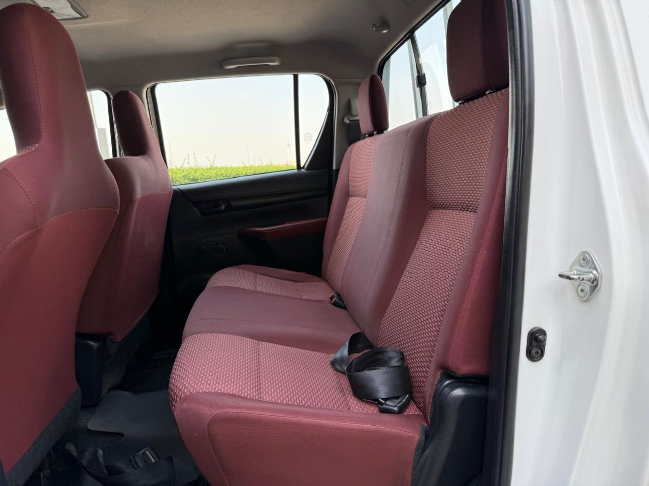 تويوتا هيلوكس GL 2.7L Double Cab Utility RWD