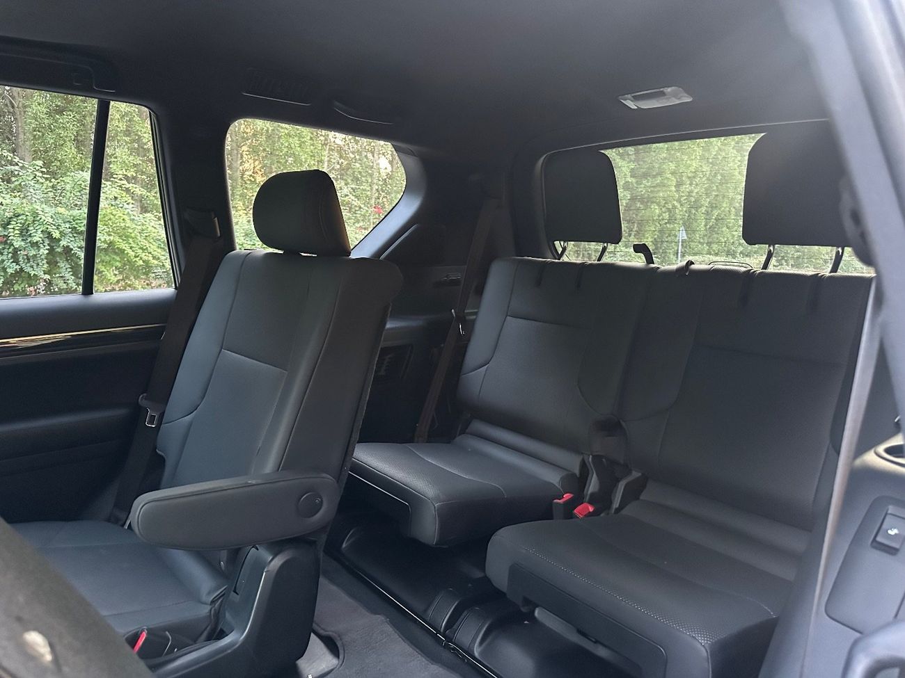 Lexus GX460 Premium 4.6L V8 | 301 HP | 2023 | VIP 6-Seater | Full Service History | Excellent Condition | 54,000