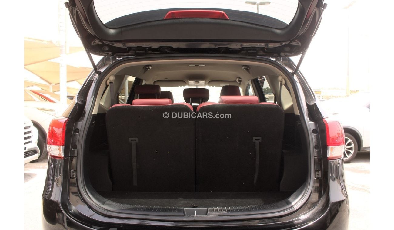 Kia Carens EX KIA CARENS - 2016 - MID OPTION - ENGINE 1600 CC - GCC - PERFECT CONDITION INSIDE OUT