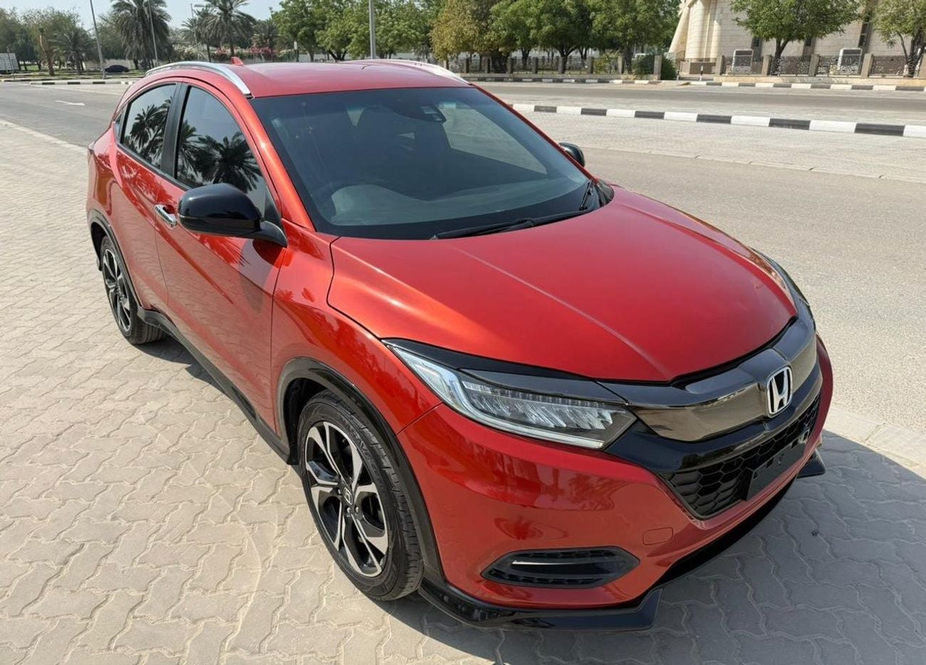 هوندا HRV HONDA HR-V ,FUEL PETROL ,ENGINE CAPACITY 1.8 LITER ,RIGHT HAND DRIVE