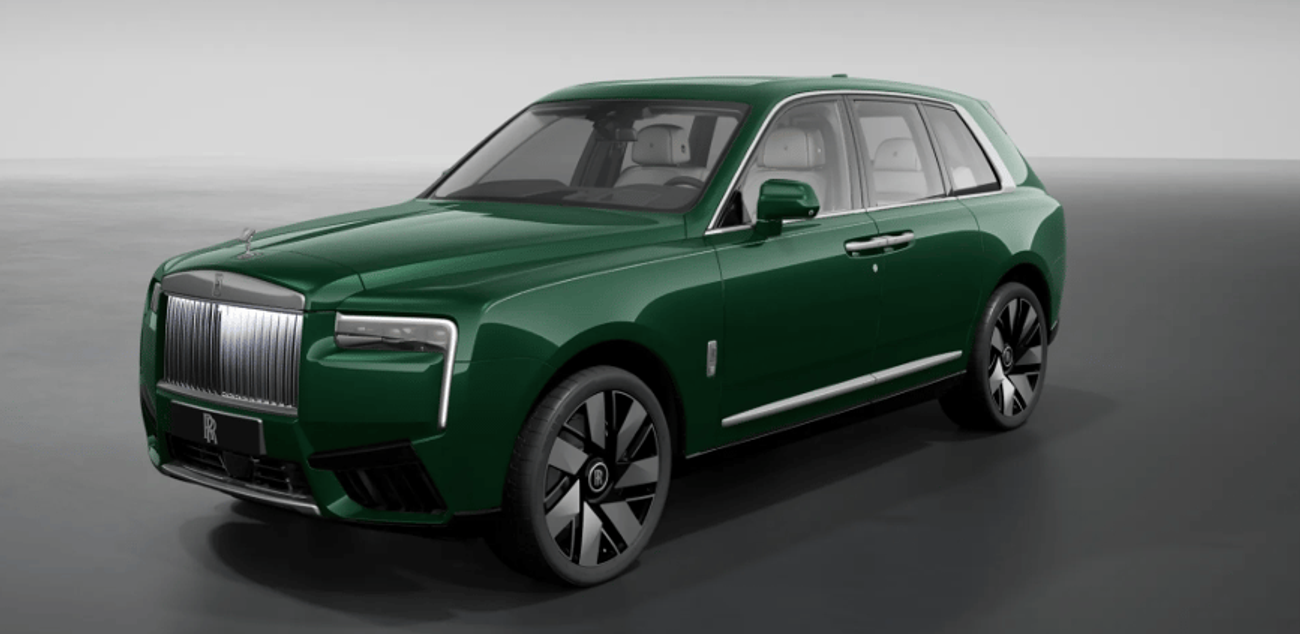 Rolls Royce Cullinan STD In LHD