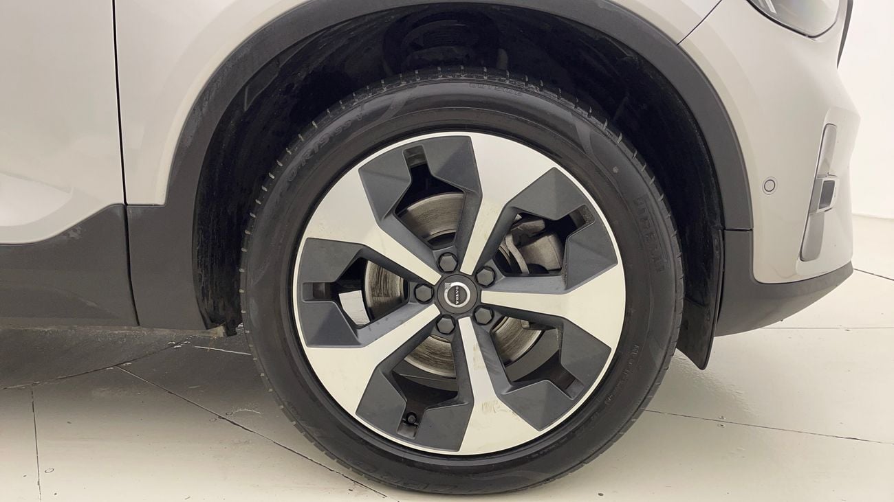 فولفو XC 40 B4 ULTIMATE DARK 2 | بدون دفعة مقدمة | اختبار القيادة في المنزل