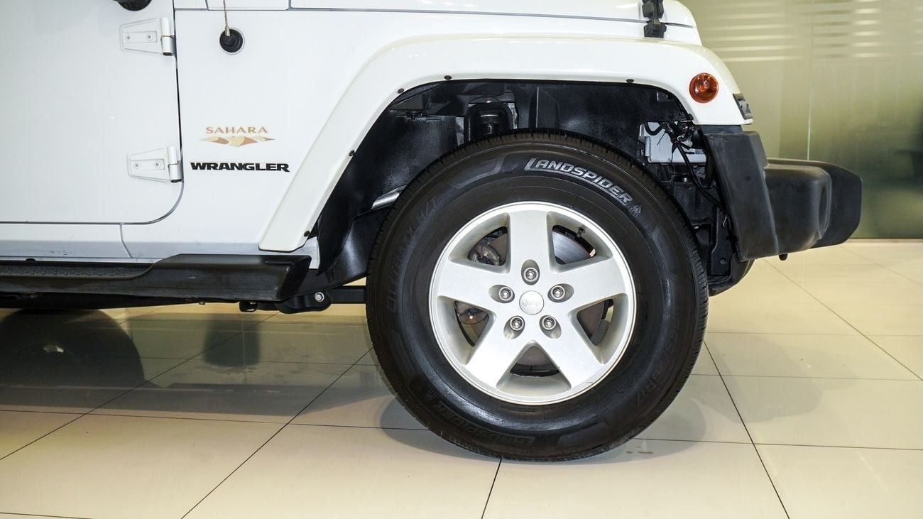 Jeep Wrangler Sahara 3.6L A/T