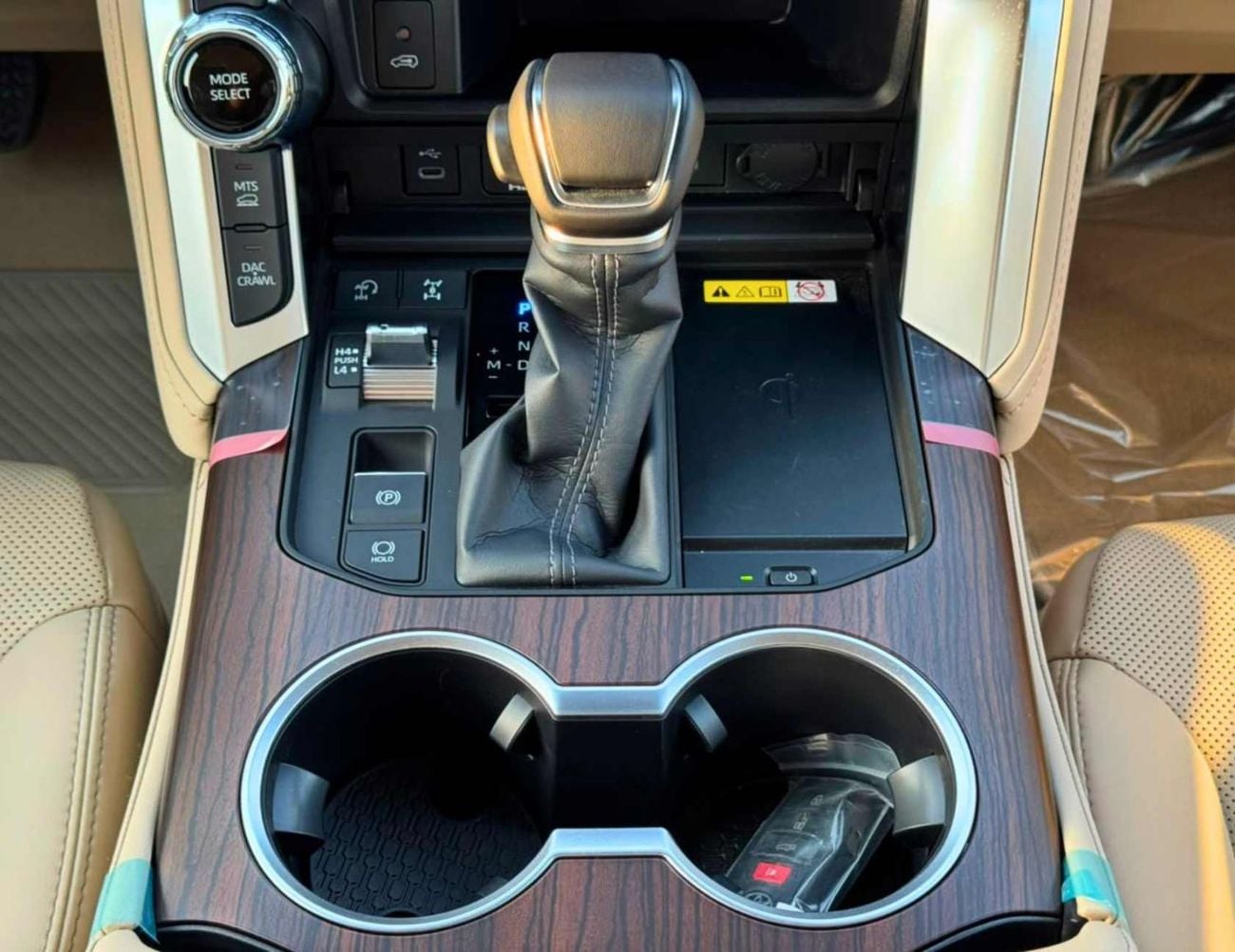 تويوتا لاند كروزر GXR TWIN TURBO || 3.5L V6 PETROL | RADAR | SUNROOF | REAR ENTERTAINMENT SCREEN | COOL BOX (CODE # GX