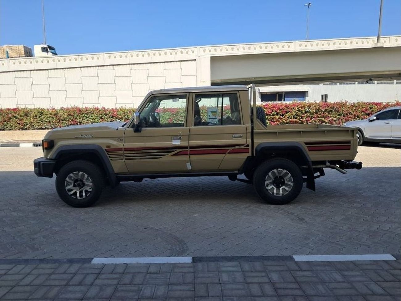 تويوتا لاند كروزر بيك آب LC79 DC 4.0L LX Z AT