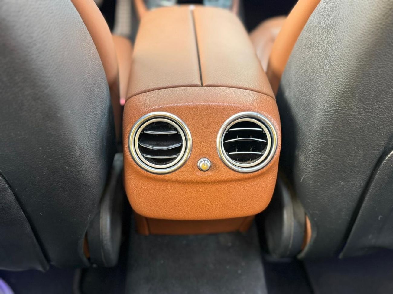 مرسيدس بنز E300 Premium 2.0L