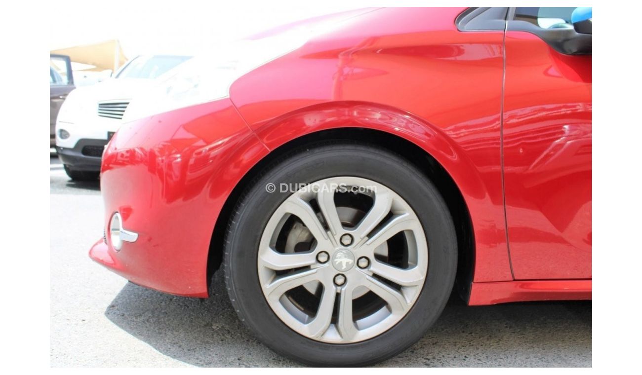 Peugeot 208 Allure ACCIDENTS FREE - GCC- CAR IS IN PERFECT CONDITION INSIDE OUT FULL OPTION