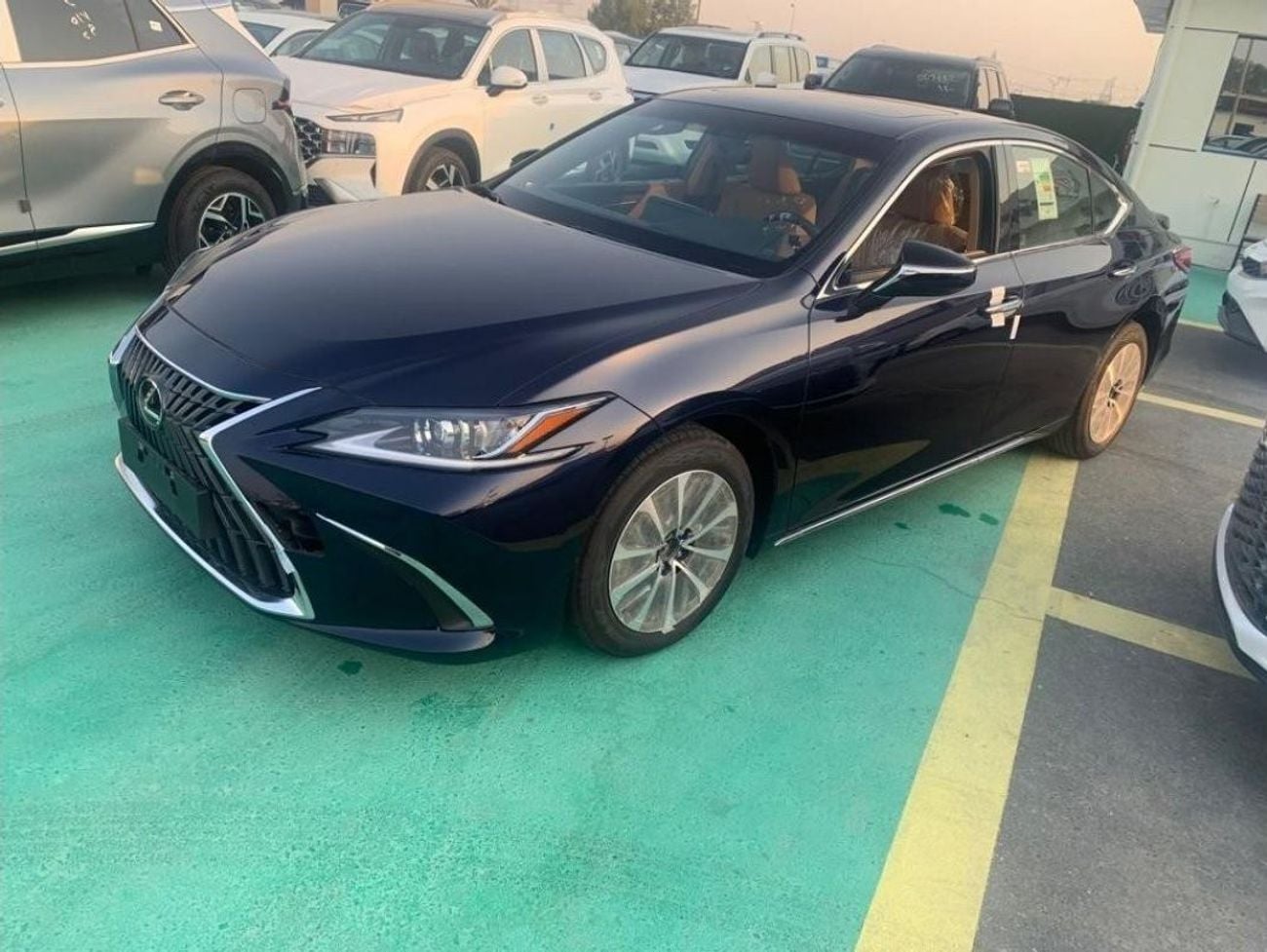 Lexus ES350 3.5 L PETROL V6 2025