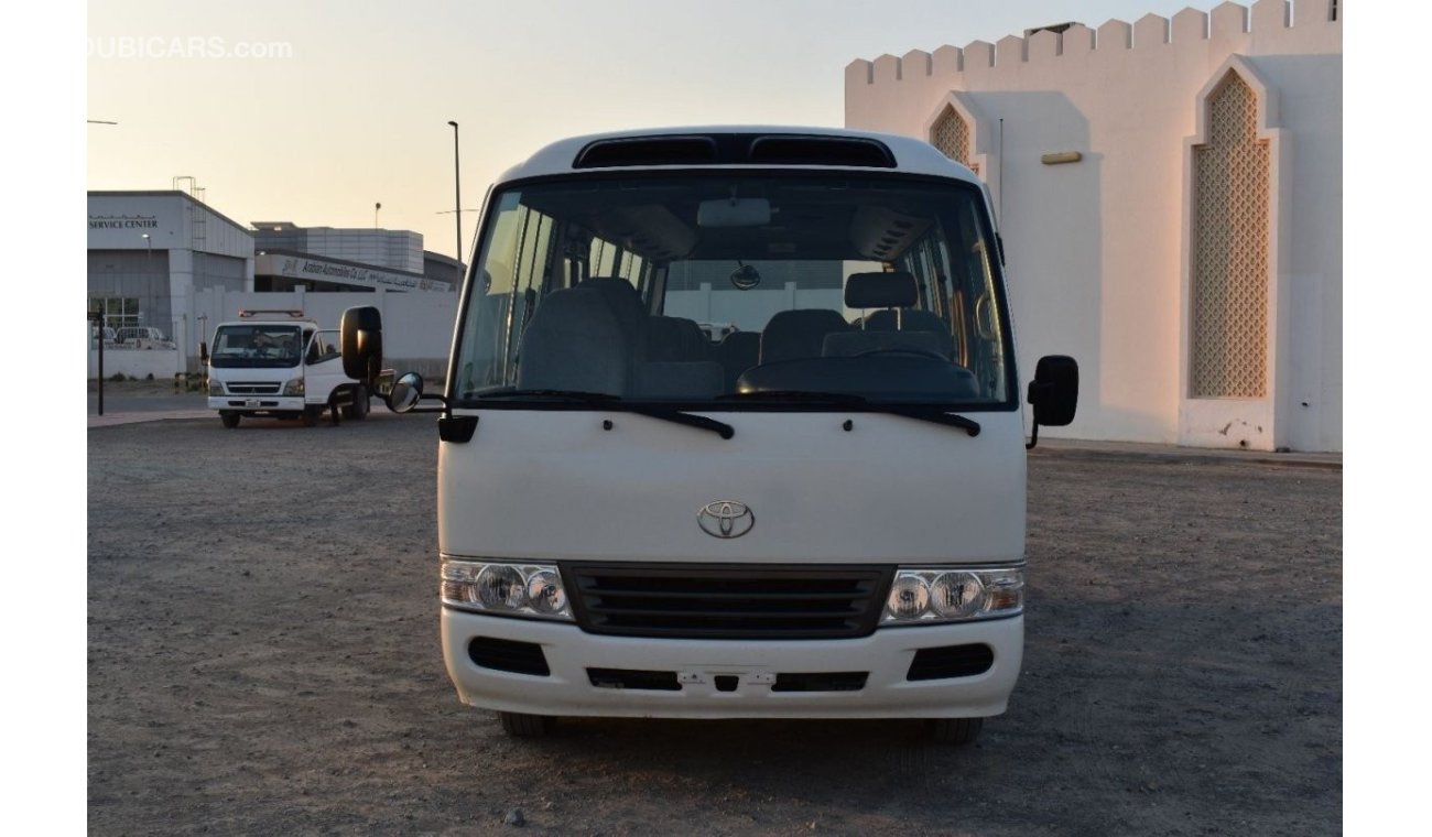 تويوتا كوستر 2016 | TOYOTA COASTER STD ROOF PETROL GLS | 2.7L 30-SEATER V4 | GCC | VERY WELL-MAINTAINED | SPECTAC