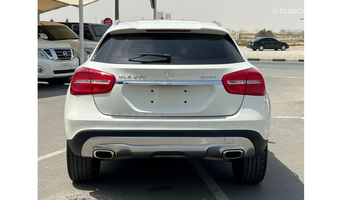 Mercedes-Benz GLA 250 Std Mercedes Benz GLA 250 GCC 2015 perfect condition clean car