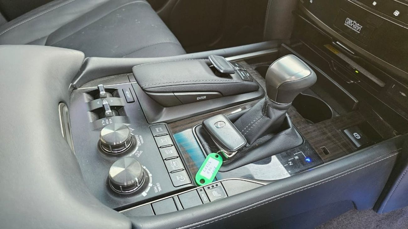 لكزس LX 570 Petrol 5.7 Liter Right Hand Drive Automatic Gear T.V With 4 Cameras