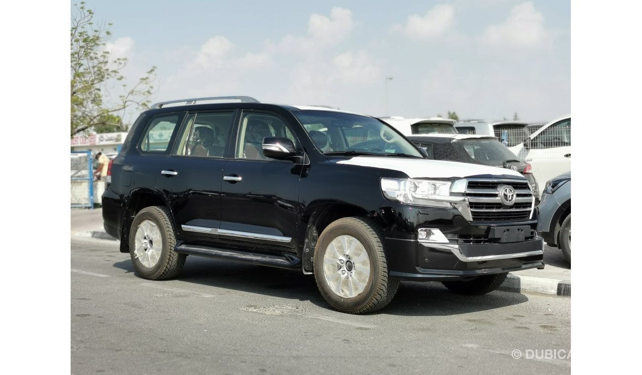 Toyota Land Cruiser 4.5L Diesel, 18" Alloy Rims, LED HeadLight, Fog Lamps, Push Start, Cruise Control, CODE-TLCV8