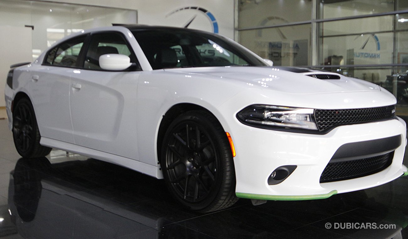 Dodge Charger Daytona R/T RWD 5.7L V8 HEMI, 0 km