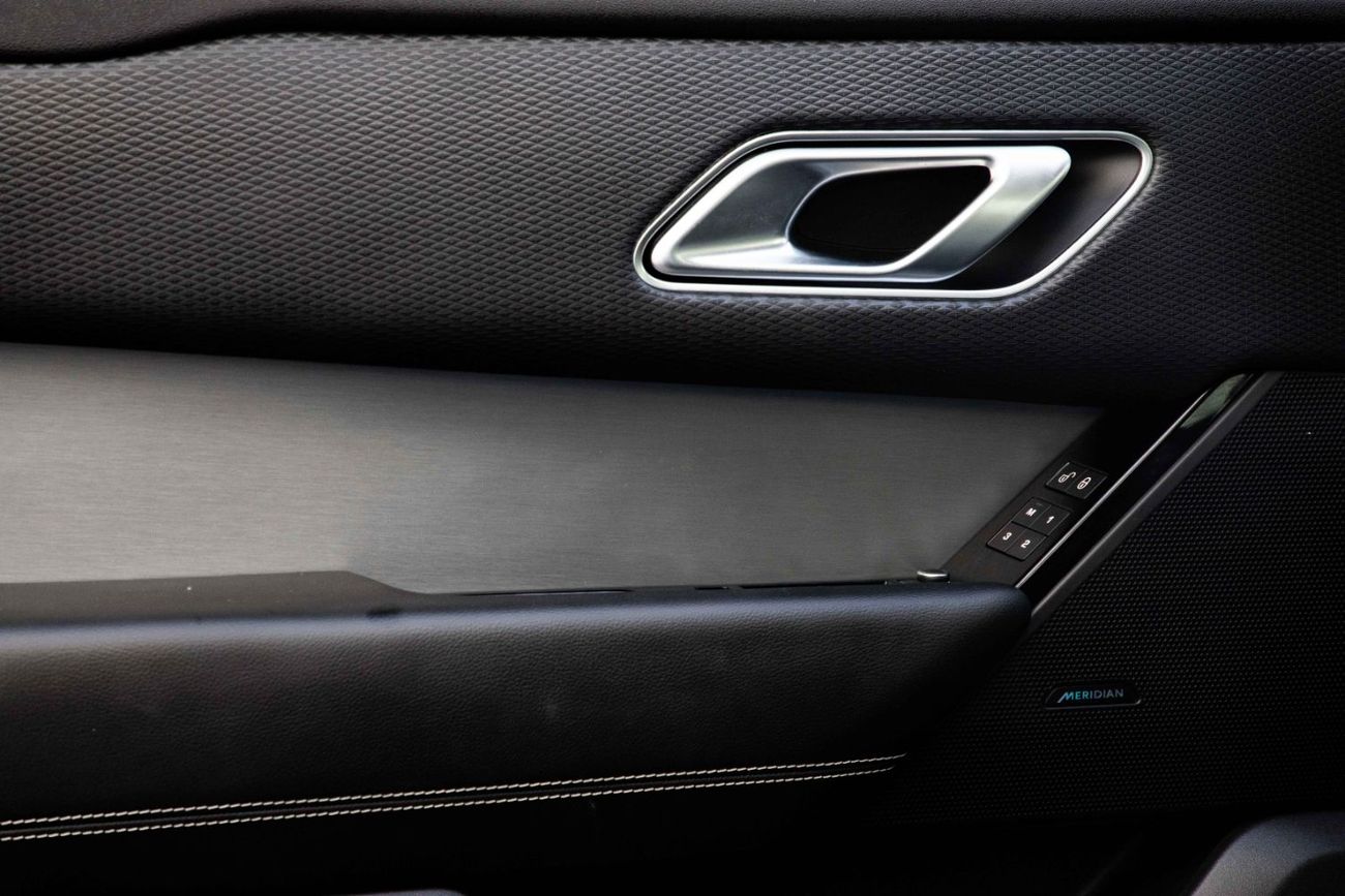 لاند روفر رينج روفر فيلار | 2,937 P.M  | 0% Downpayment | Magnificient Condition!