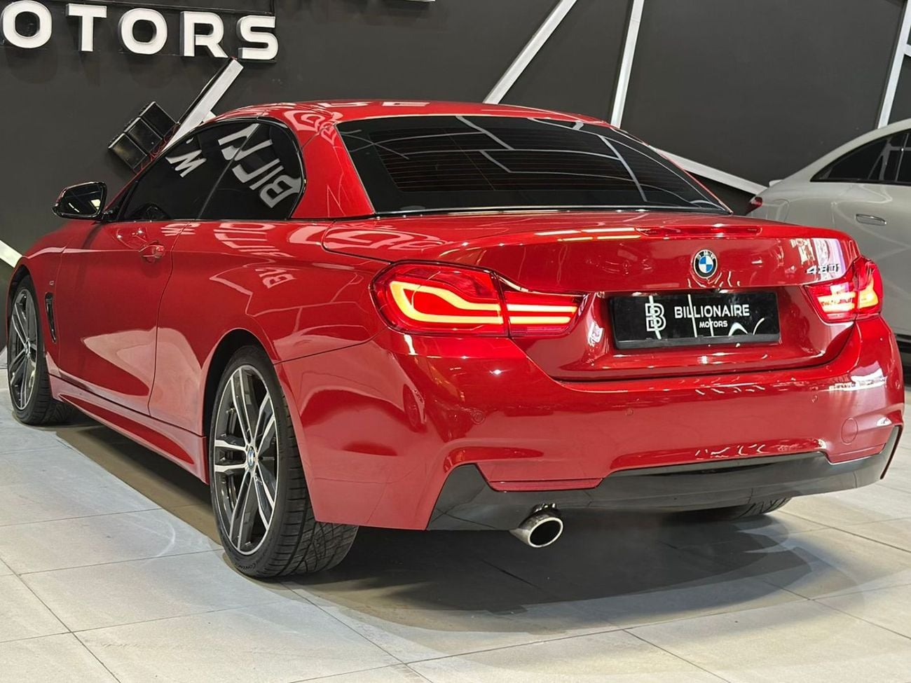 بي أم دبليو 430i Std 2.0L