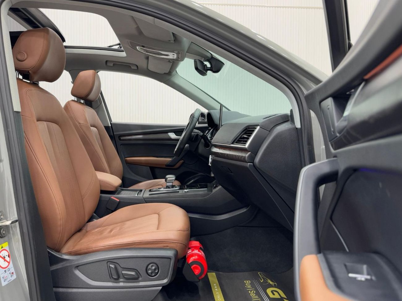 أودي Q5 45 TFSI quattro S Line 2.0L (245 HP) SUV Coupe 2022 Audi Q5 quattro 45 TFSI S Line, Agency Warranty